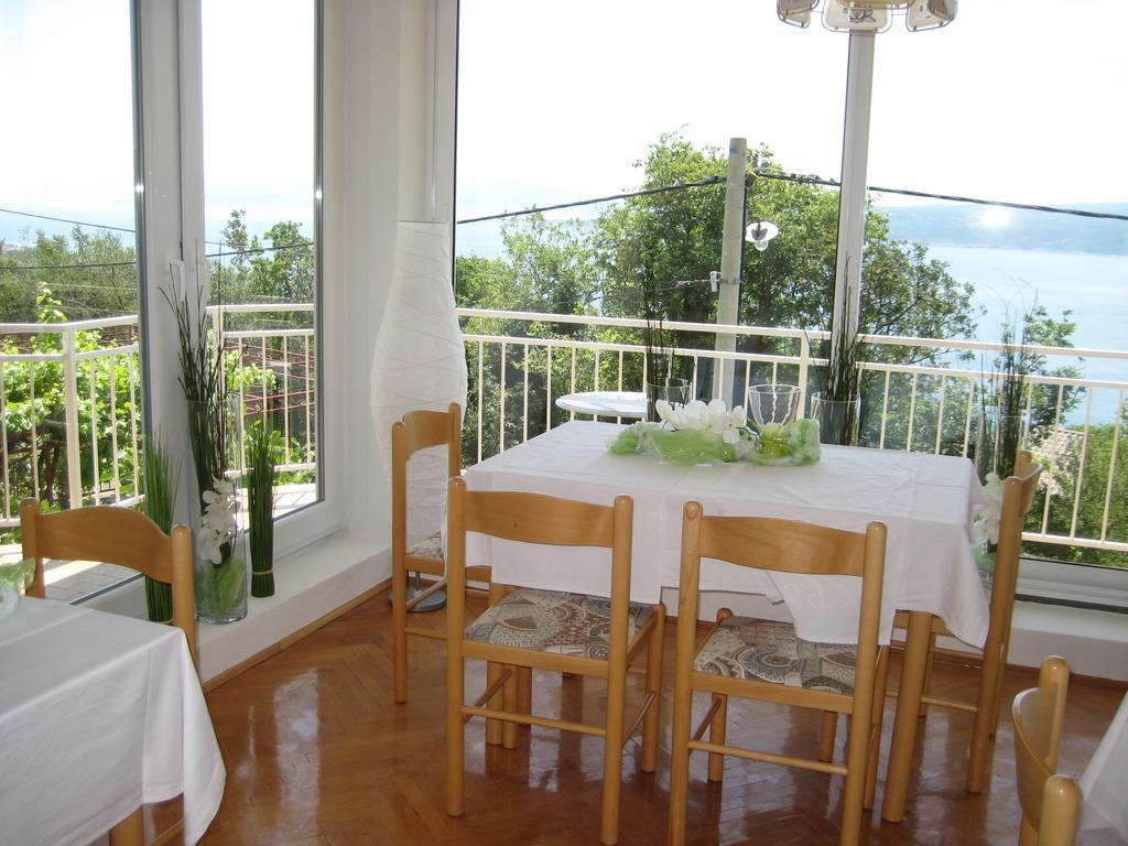 Hotel Privathaus Marija à Dramalj Extérieur photo