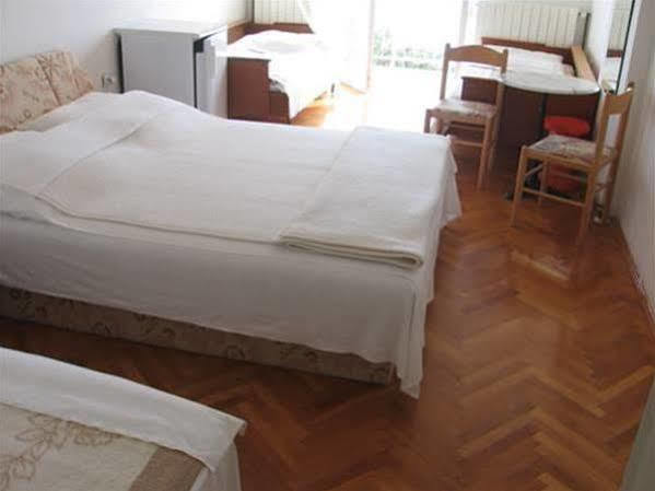Hotel Privathaus Marija à Dramalj Extérieur photo